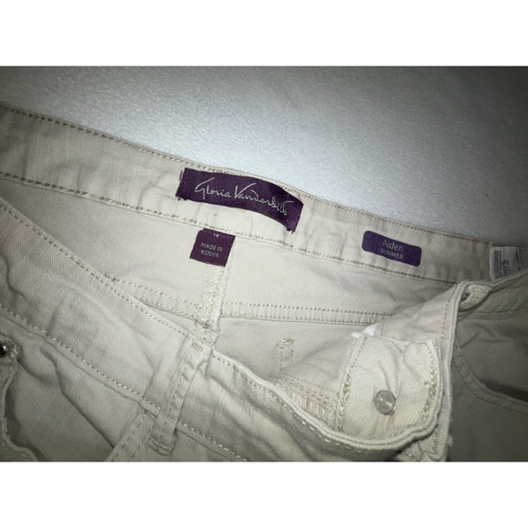 Gloria Vanderbilt Capris Womans 16 Tan Aiden Skimmer Stretch Bling Embroidery - Picture 3 of 11